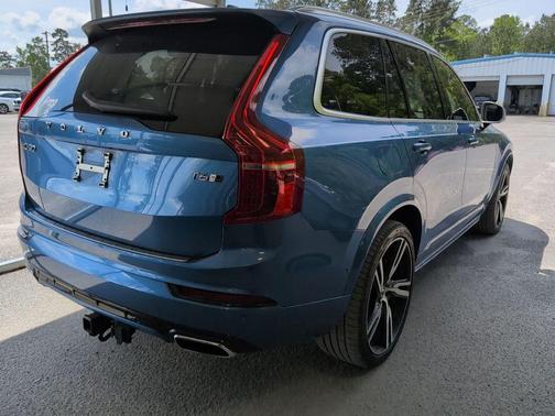 Bursting Blue Metallic 2019 Volvo XC90 T6 R-Design
