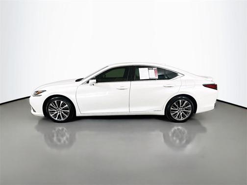 2019 Lexus ES 300h Luxury
