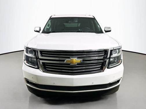 Summit White 2019 Chevrolet Suburban Premier