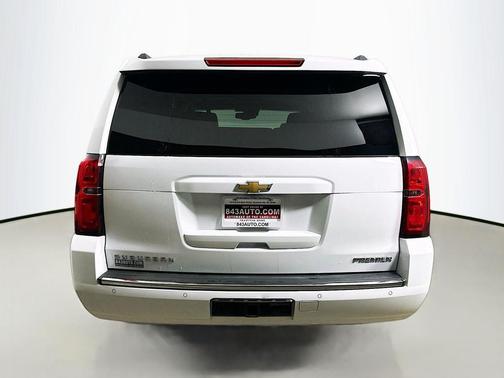 Summit White 2019 Chevrolet Suburban Premier