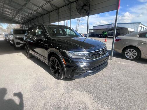 2023 Volkswagen Tiguan 2.0T SE R-Line Black