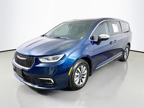 2023 Chrysler Pacifica Hybrid Limited