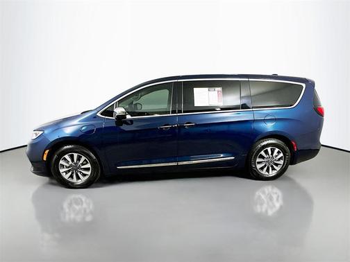 2023 Chrysler Pacifica Hybrid Limited