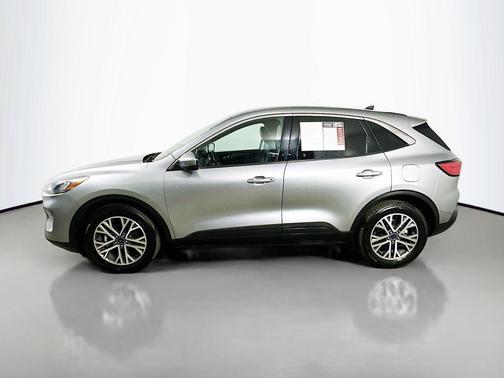 Silver Metallic 2022 Ford Escape SEL