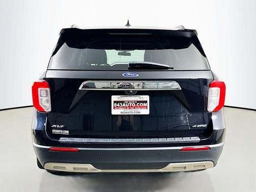 Agate Black Metallic 2022 Ford Explorer XLT