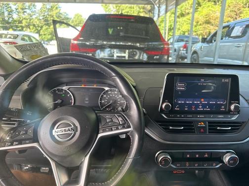 2020 Nissan Altima SR FWD