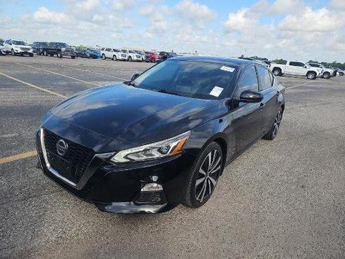 2020 Nissan Altima SR FWD