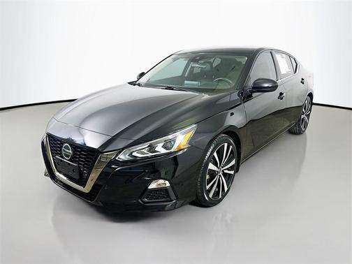 2020 Nissan Altima SR FWD