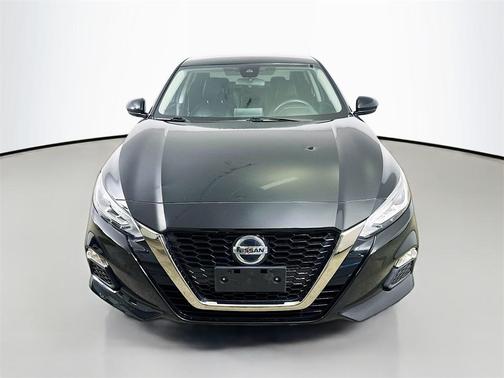 2020 Nissan Altima SR FWD