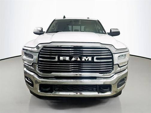 2022 RAM 2500 Laramie Crew Cab 4x4 6'4' Box