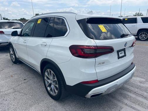Alpine White 2022 BMW X5 xDrive40i