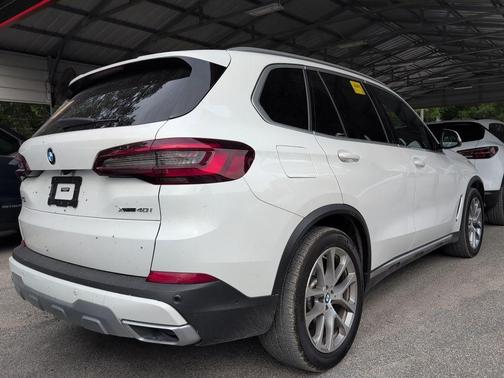 Alpine White 2022 BMW X5 xDrive40i
