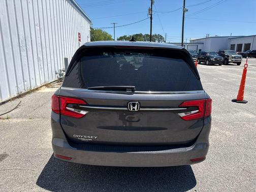 Modern Steel Metallic 2023 Honda Odyssey EX-L