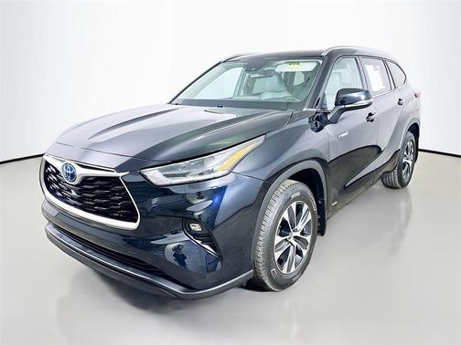 2021 Toyota Highlander Hybrid XLE