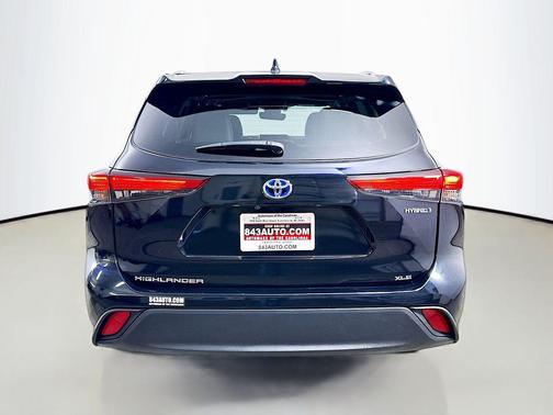 2021 Toyota Highlander Hybrid XLE