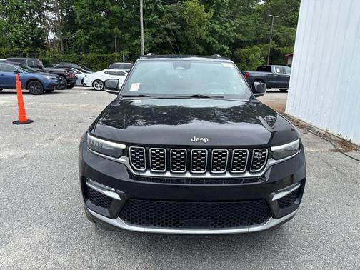 Diamond Black Crystal Pearlcoat 2022 Jeep Grand Cherokee Summit