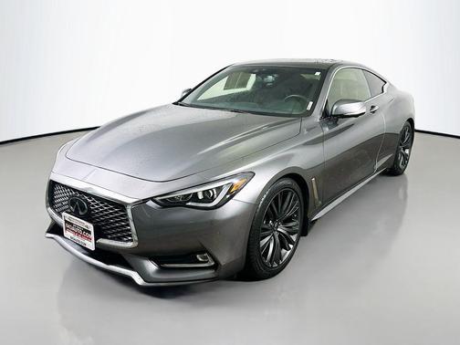 2022 INFINITI Q60 LUXE