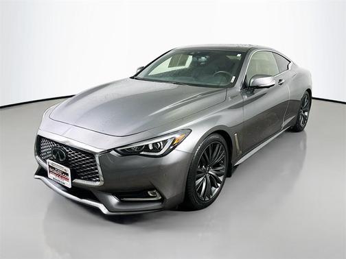 2022 INFINITI Q60 LUXE