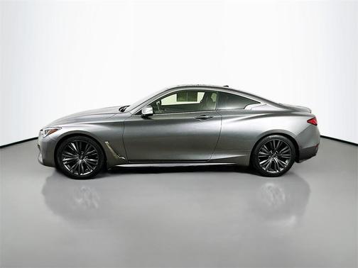 2022 INFINITI Q60 LUXE