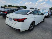 Glacier White 2022 Nissan Altima SR FWD