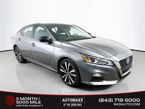 Glacier White 2022 Nissan Altima SR FWD
