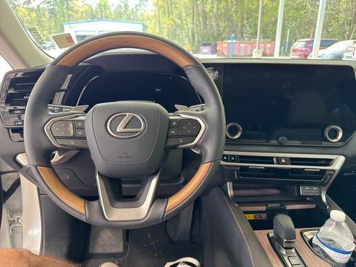 Eminent White Pearl 2025 Lexus RX 350 Premium Plus