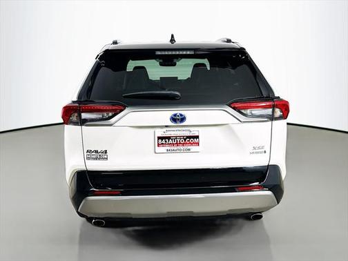 2022 Toyota RAV4 Hybrid SE
