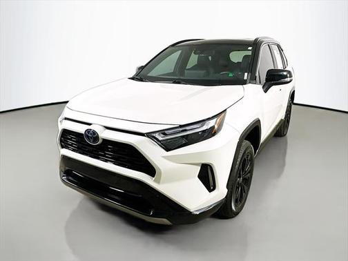 2022 Toyota RAV4 Hybrid SE