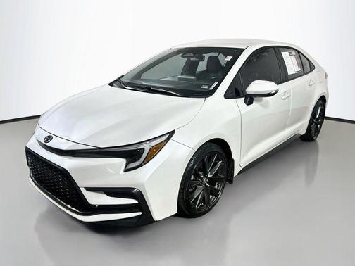 Wind Chill Pearl 2025 Toyota Corolla SE