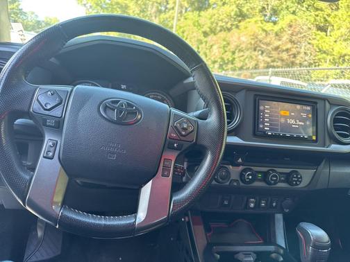 2018 Toyota Tacoma TRD Sport