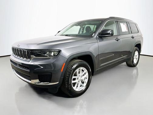 Baltic Gray Metallic Clearcoat 2023 Jeep Grand Cherokee L Laredo