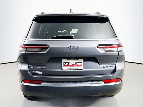 Baltic Gray Metallic Clearcoat 2023 Jeep Grand Cherokee L Laredo
