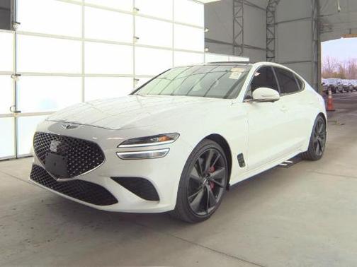 Uyuni White 2023 Genesis G70 3.3T AWD