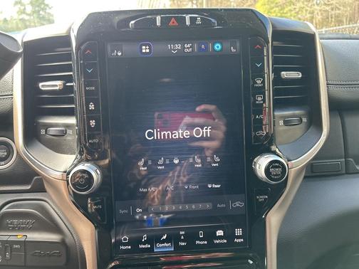 2024 RAM 3500 Laramie Mega Cab 4x4 6'4' Box