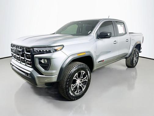 Sterling Metallic 2025 GMC Canyon AT4