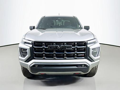 Sterling Metallic 2025 GMC Canyon AT4