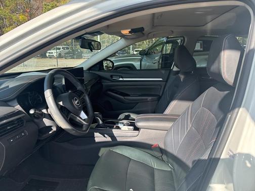 2023 Nissan Altima SR FWD