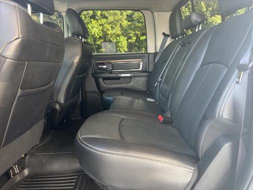 2018 RAM 2500 Laramie Crew Cab 4x4 6'4' Box