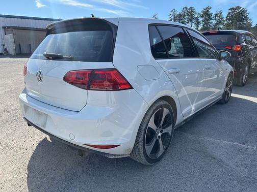 2017 Volkswagen Golf GTI 2.0T S 4-Door