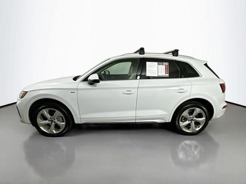 Glacier White Metallic 2023 Audi Q5 45 S line Premium Plus