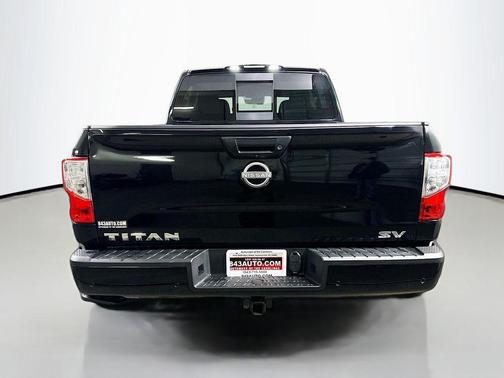 2024 Nissan Titan SV