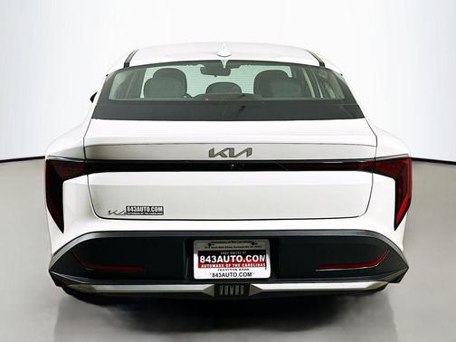 Snow White Pearl 2025 Kia K4 LXS