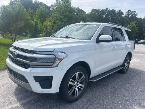 Star White Metallic Tri-Coat 2023 Ford Expedition XLT