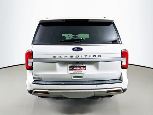 Star White Metallic Tri-Coat 2023 Ford Expedition XLT