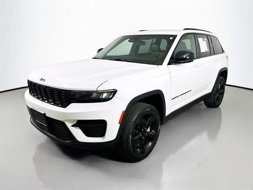 2022 Jeep Grand Cherokee Altitude