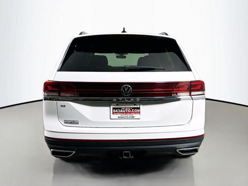 Pure White 2024 Volkswagen Atlas 2.0T SE w/Technology