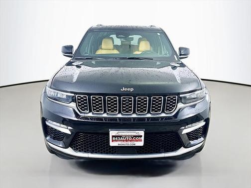 2022 Jeep Grand Cherokee Summit