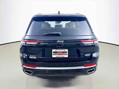 2022 Jeep Grand Cherokee Summit