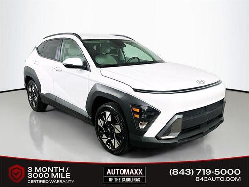 Atlas White 2025 Hyundai KONA SEL