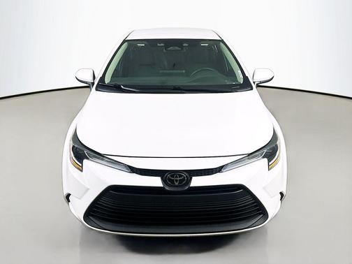 Ice Cap 2024 Toyota Corolla LE